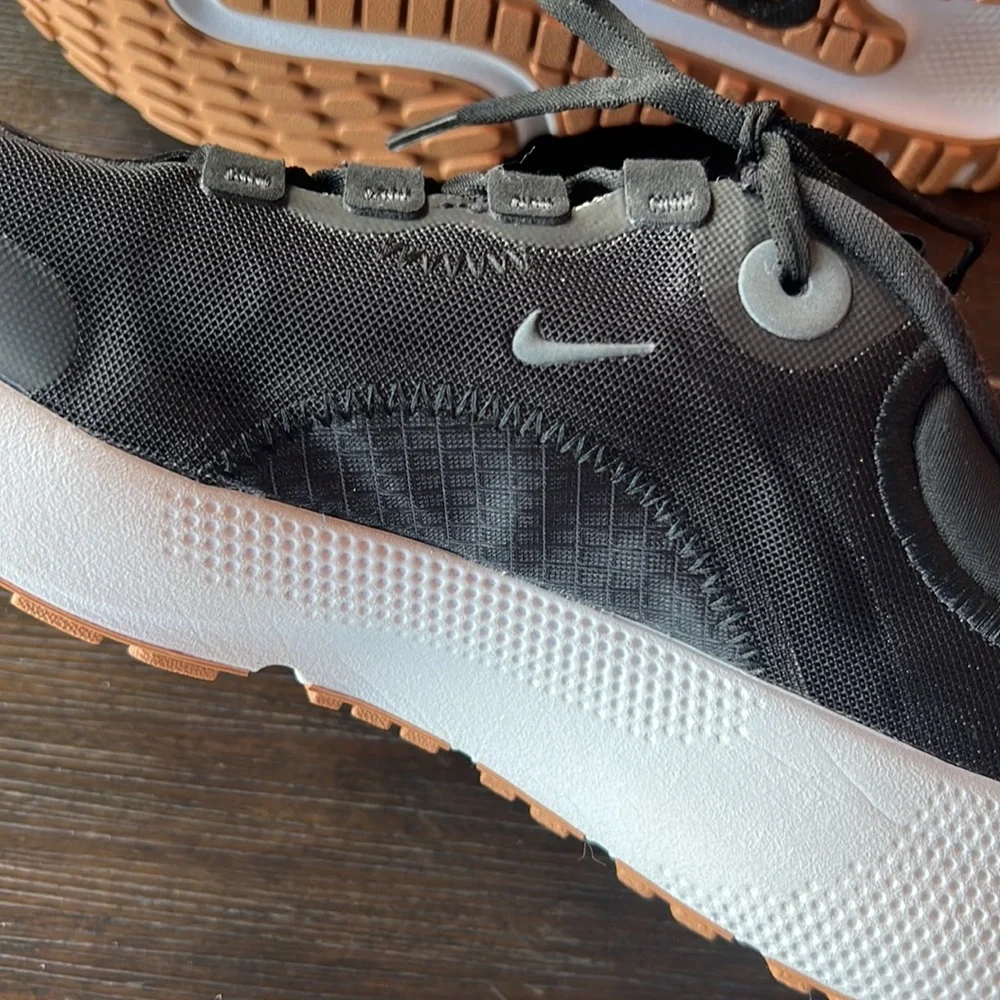 Nike RUNNING React 🏃‍♀️ - Picture 9 of 10